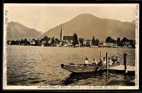 AK Rottach-Egern am Tegernsee, Seeufer mit Kirche und Bootsanleger
