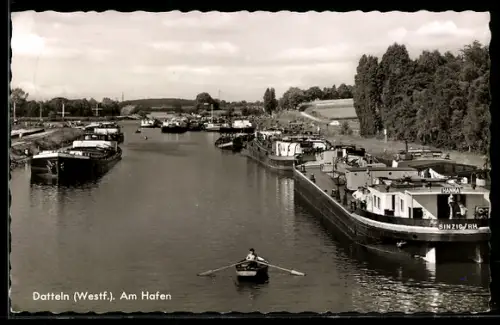 AK Datteln /Westf., Am Hafen, Frachtschiffe