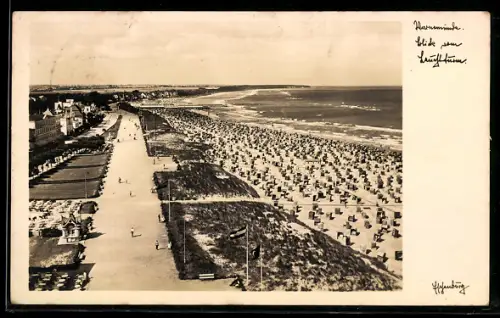AK Warnemünde, Blick zum Leuchtturm, Strand mit Strandkörben