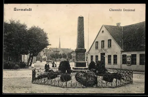 AK Barmstedt, Partie am Chemnitz-Denkmal mit kleiner Grünanlage und Westphal`s Hotel
