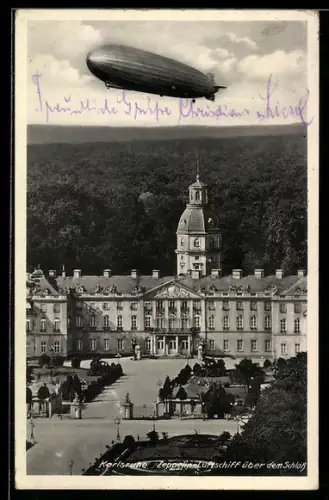 AK Karlsruhe, Zeppelin-Luftschiff fliegt über das Schloss