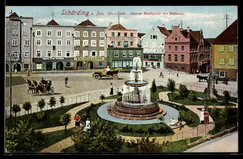 AK Schärding am Inn, Oberer Stadtplatz mit Rathaus, Springbrunnen, Pferdekutsche, Geschäfte