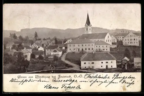 AK Windhaag bei Freistadt /O.-Ö., Ortsansicht mit Strasse und Bergpanorama aus der Vogelschau