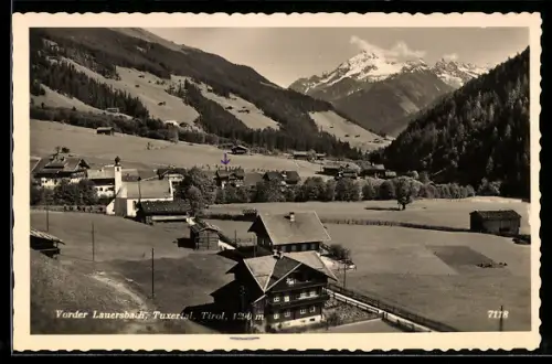 AK Vorder Lanersbach /Tuxertal, Ortsansicht mit Kirche und Bergpanorama