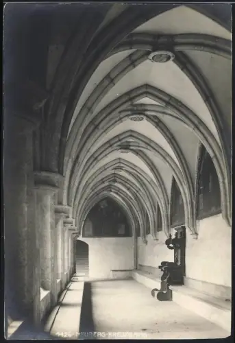 Fotografie unbekannter Fotograf, Ansicht Neuberg / Mürz, Kreuzgang der Kirche
