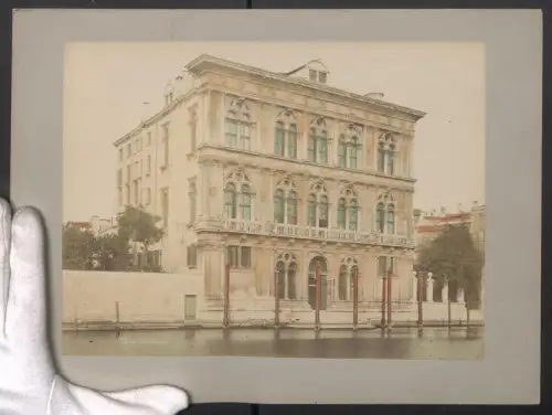 Fotografie unbekannter Fotograf, Ansicht Venedig, Palazzo Vendramin-Calergi am Grande Canale, Koloriert, 32 x 24cm