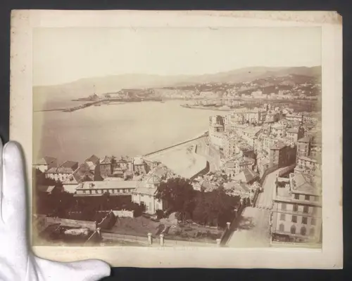 Fotografie unbekannter Fotograf, Ansicht Genova, Panorama a Levante, Blick über die Stadt, Grossformat 30 x 24cm