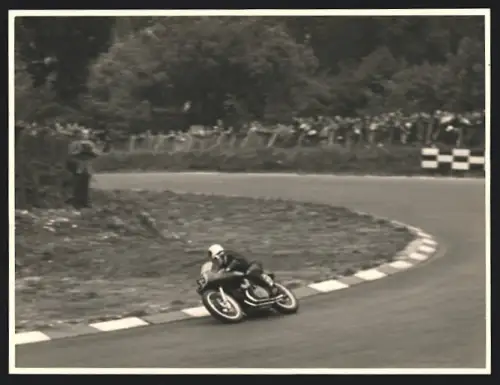 Fotografie Ansicht West Kingsdown, Brands Hatch Circuit, Motorrad-Rennen, Turn 2 Druids Bend