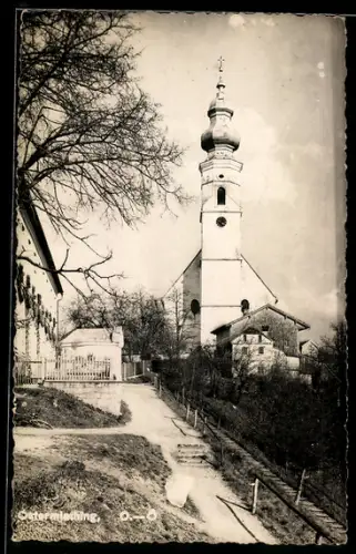 AK Ostermiething /O.Ö., Kirche mit Zwiebelturm