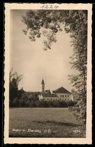 AK Eferding /O. Ö., Panorama mit Kirche und Ortsgebäuden