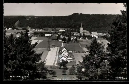 AK Regau /O.-Ö., Ortspartie mit Kirche