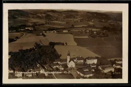 AK Prambachkirchen /O. Ö., Ortsansicht mit Umgebung, Fliegeraufnahme