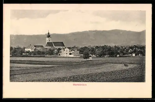 AK Hartkirchen, Panorama mit Kirche und Feldern