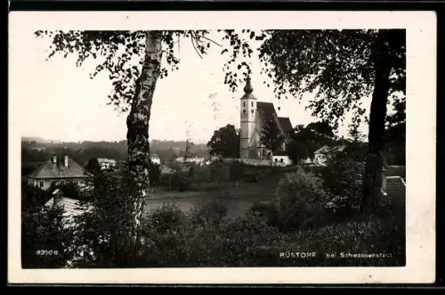AK Rüstorf bei Schwanenstadt, Dorfansicht mit Kirche
