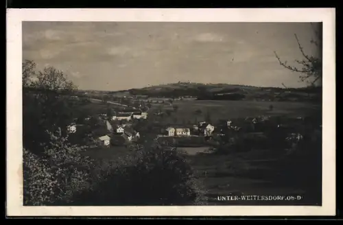 AK Unter-Weitersdorf /Ob.-D., Ortspanorama mit Feldern