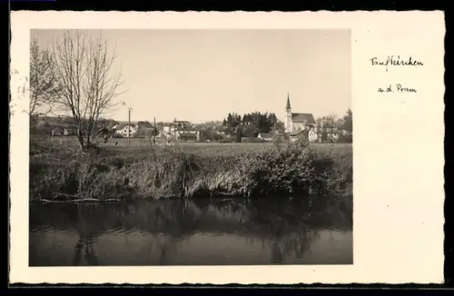 AK Taufkirchen a. d. Pram, Panorama mit Pram und Kirche