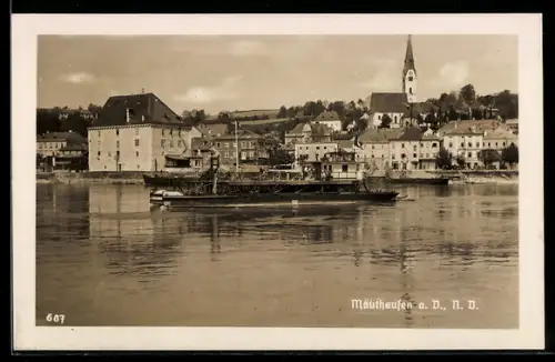 AK Mauthausen a. D., Donaupartie mit Fähre und Kirche