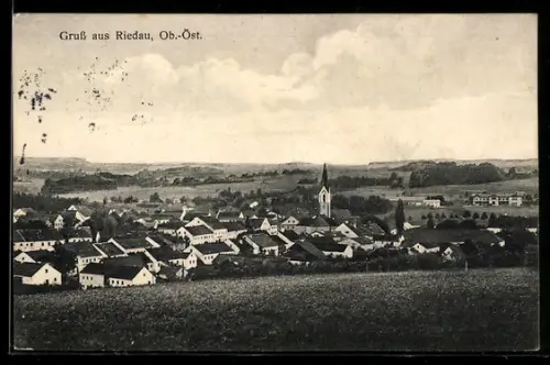 AK Riedau /Ob. Öst., Panorama mit Kirche