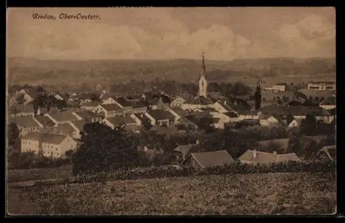 AK Riedau /Ob. Öst., Panorama mit Kirche