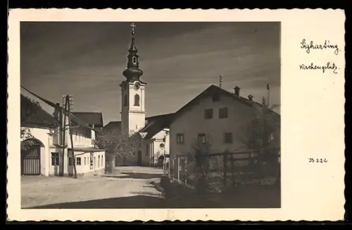AK Sigharting, Partie am Kirchenplatz