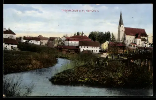 AK Taufkirchen a. P., Panorama mit Kirche und Bach
