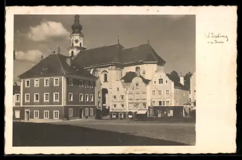 AK Schärding am Inn, Marktplatz mit Kirche und Häuserzeile
