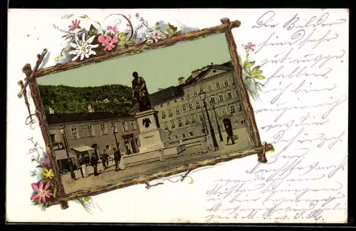 AK Salzburg, Mozartplatz mit Denkmal, Häuserfront und Passanten, Blumen-Passepartout