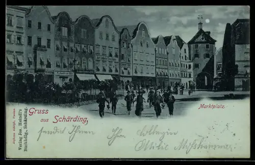 AK Schärding, Marktplatz mit Giebelhäusern und Passanten