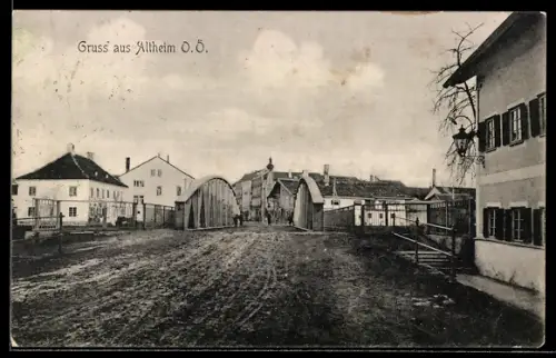 AK Altheim /O.Ö., Brücke, Dorfstrasse, Häuser
