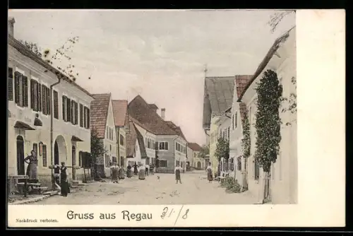 AK Regau, Strassenpartie mit Passanten