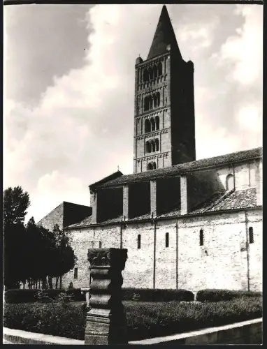 Fotografie Dr. Grebert, Ansicht Codigoro - Emilia-Romagna / Italien, Abtei Pomposa Seitenansicht