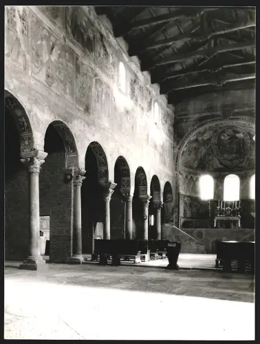 Fotografie Dr. Grebert, Ansicht Codigoro - Emilia-Romagna / Italien, Abtei Pomposa Innenansicht