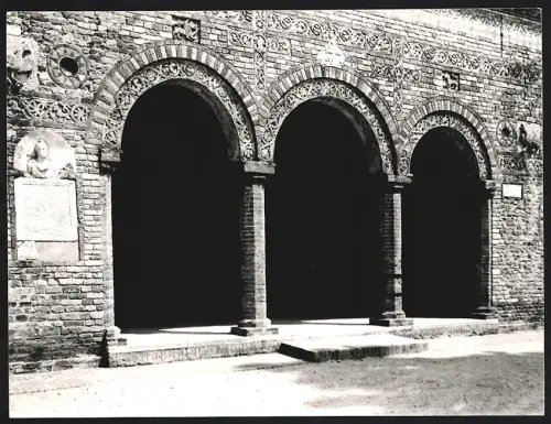 Fotografie Dr. Grebert, Ansicht Codigoro - Emilia-Romagna / Italien, Portalbogen Abtei Pomposa