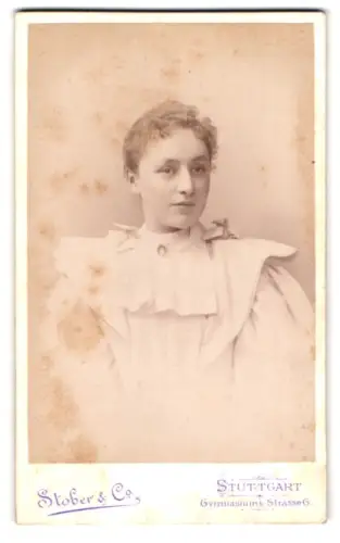 Fotografie Stober & Co., Stuttgart, Gymnasiums-Str. 6, Porträt einer jungen Frau