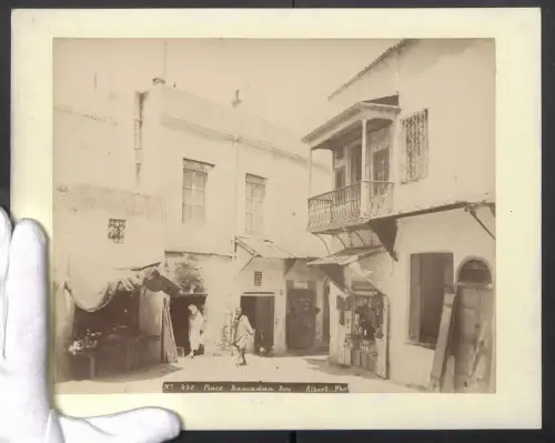 Fotografie Albert, Ansicht Tunis, Place Ramadan Bey, Geschäfststrasse, Grossformat 31 x 24cm