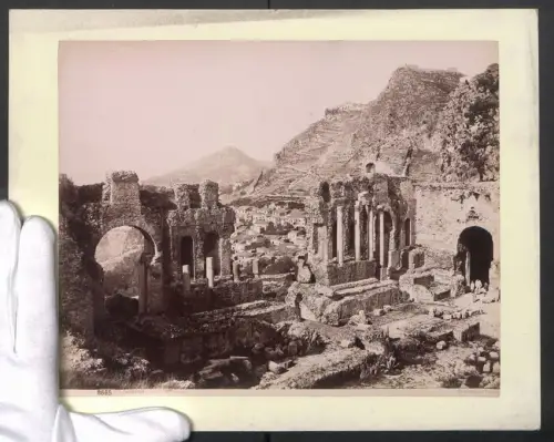 Fotografie G. Sommer, Napoli, Ansicht Taormina, Runie des Teatro Greco, Grossformat 31 x 24cm
