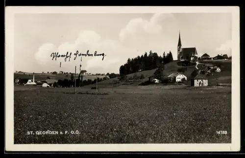 AK St. Georgen am Fillmannsbach, Ortspanorama mit Kirche auf dem Hügel