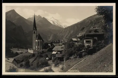 AK Heiligenblut, Kirche mit Dorf und Bergpanorama