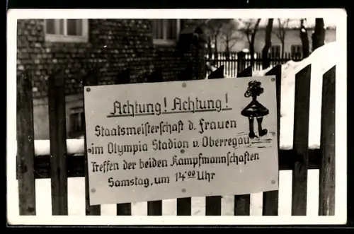 Foto-AK Regau /O.-Oe., Oberregau, scherzhafter Hinweis auf die Staatsmeisterschaft der Frauen im Olympia-Stadion