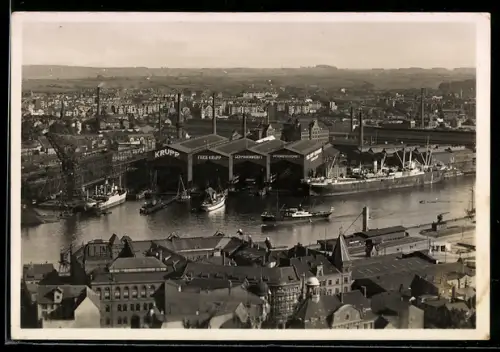 AK Kiel, Blick vom Rathausturm auf Handelshafen und Germania-Werft