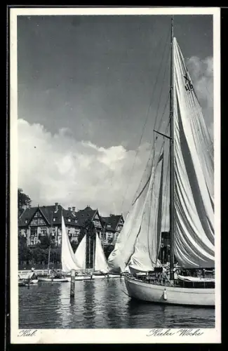 AK Kiel, Kieler Woche, Segelboote im Hafen