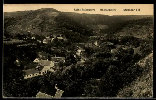 AK Strass im Strassertale, Ortsansicht mit Ruine Falkenberg und Manhartsberg