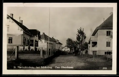 AK St. Marienkirchen bei Schärding, Strassenpartie mit Wohnhäusern