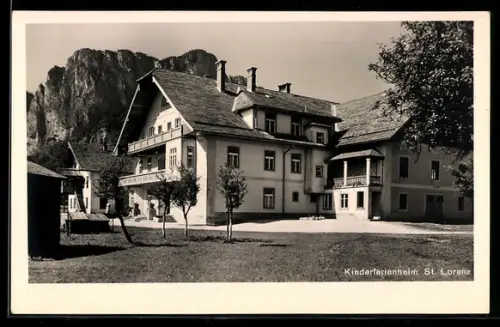 AK St. Lorenz, Kinderferienheim vor Bergkulisse