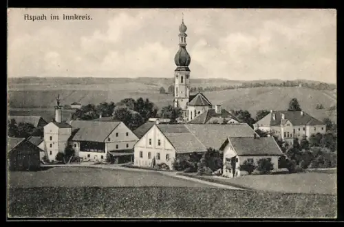 AK Aspach im Innkreis, Panorama mit Kirche und Gehöften