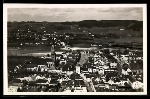AK Braunau am Inn, Panorama mit Kirche und Inn