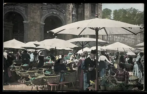 AK Salzburg, Grünmarkt mit Ständen und Sonnenschirmen