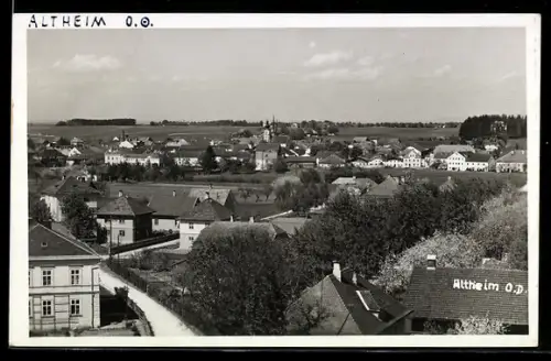 AK Altheim /O.Ö., Panorama mit Kirche und Ort