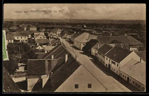 AK Marchtrenk /Ob. Öst., Panorama mit Hauptstrasse und Häusern