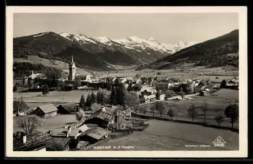 AK Radstadt /Tauern, Panorama mit Kirche und Bergen